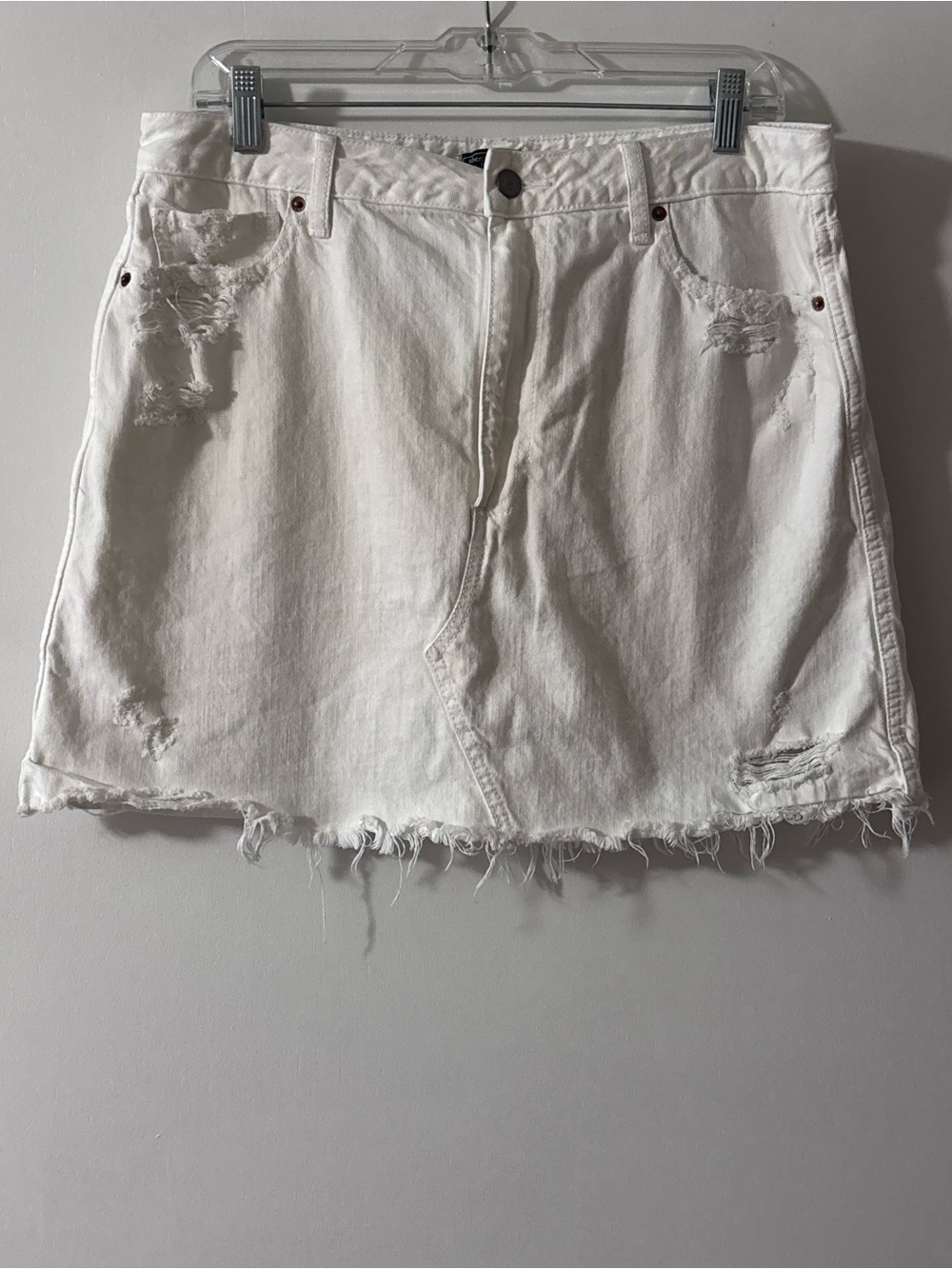 Abercrombie & Fitch White Cream Distressed Denim A-Line Mini Skirt Size 14 / 32